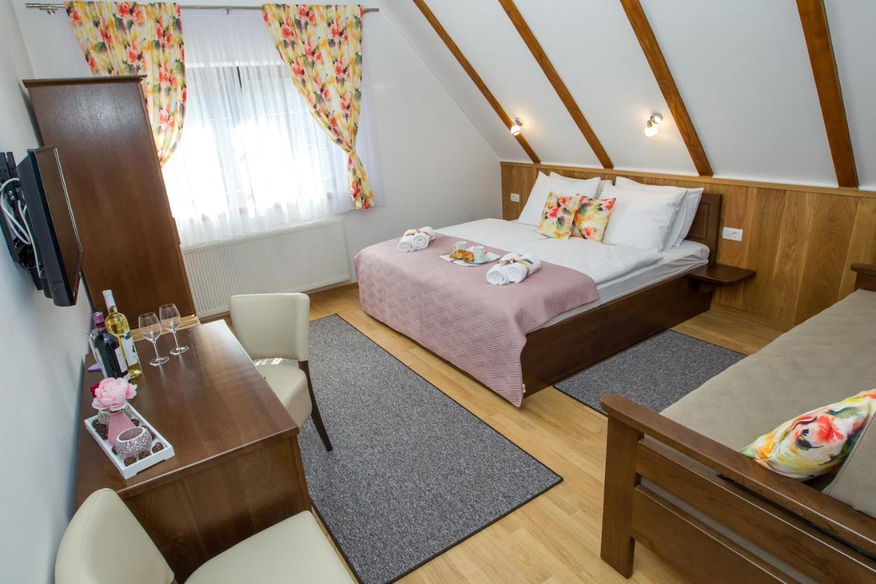 B&B Lady Of The Lake Jezerce Exteriör bild