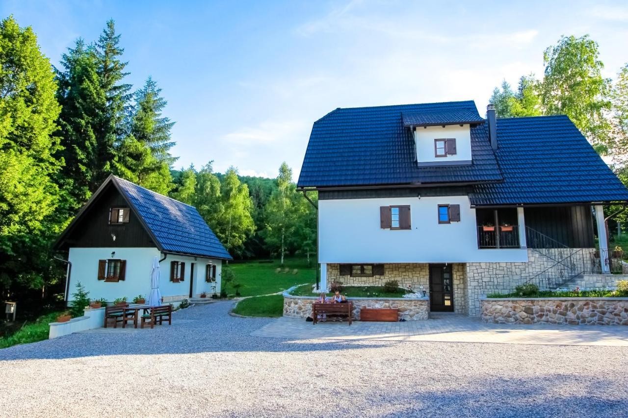 B&B Lady Of The Lake Jezerce Exteriör bild